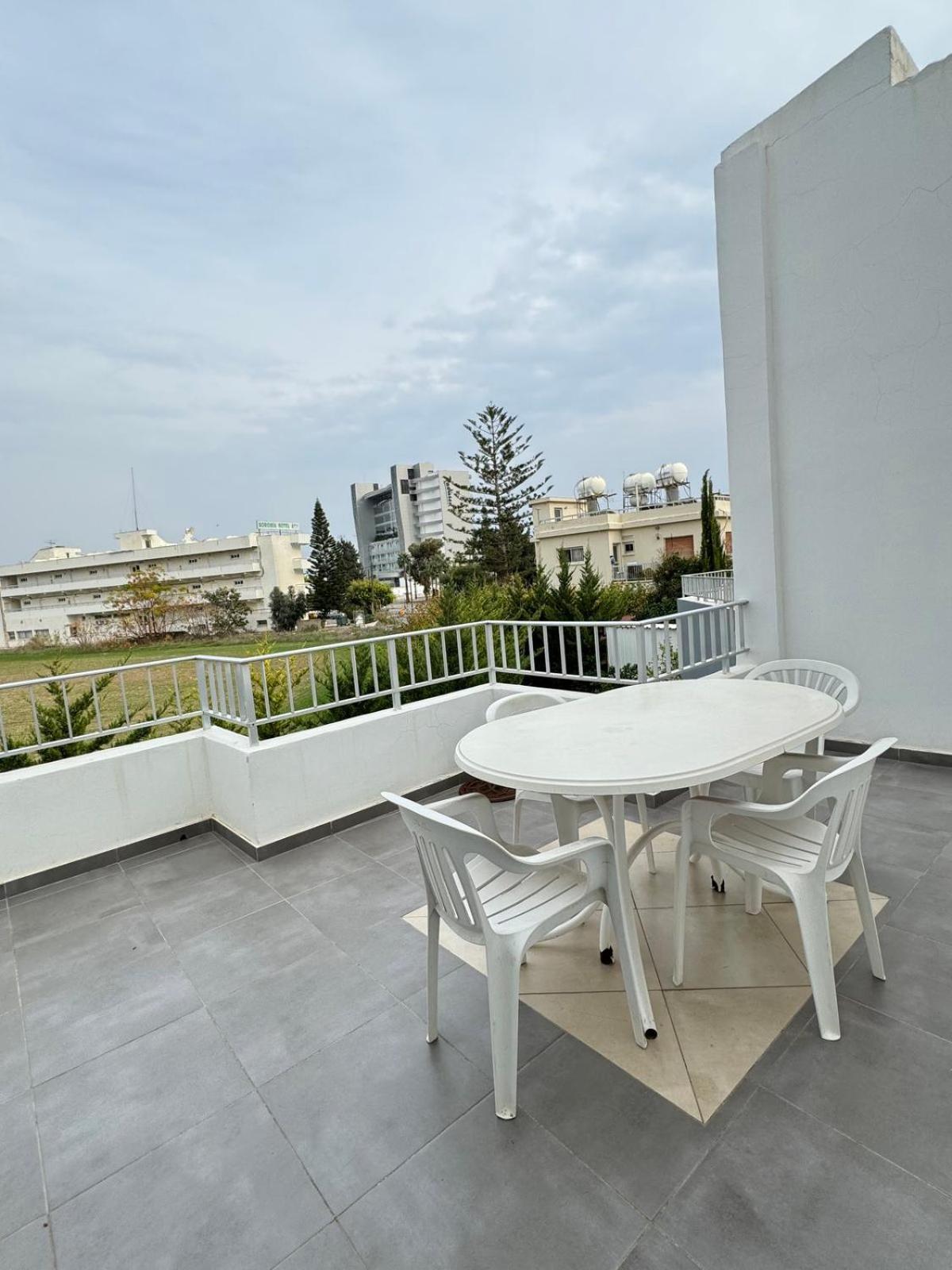 Sea Apartments Ларнака Екстер'єр фото